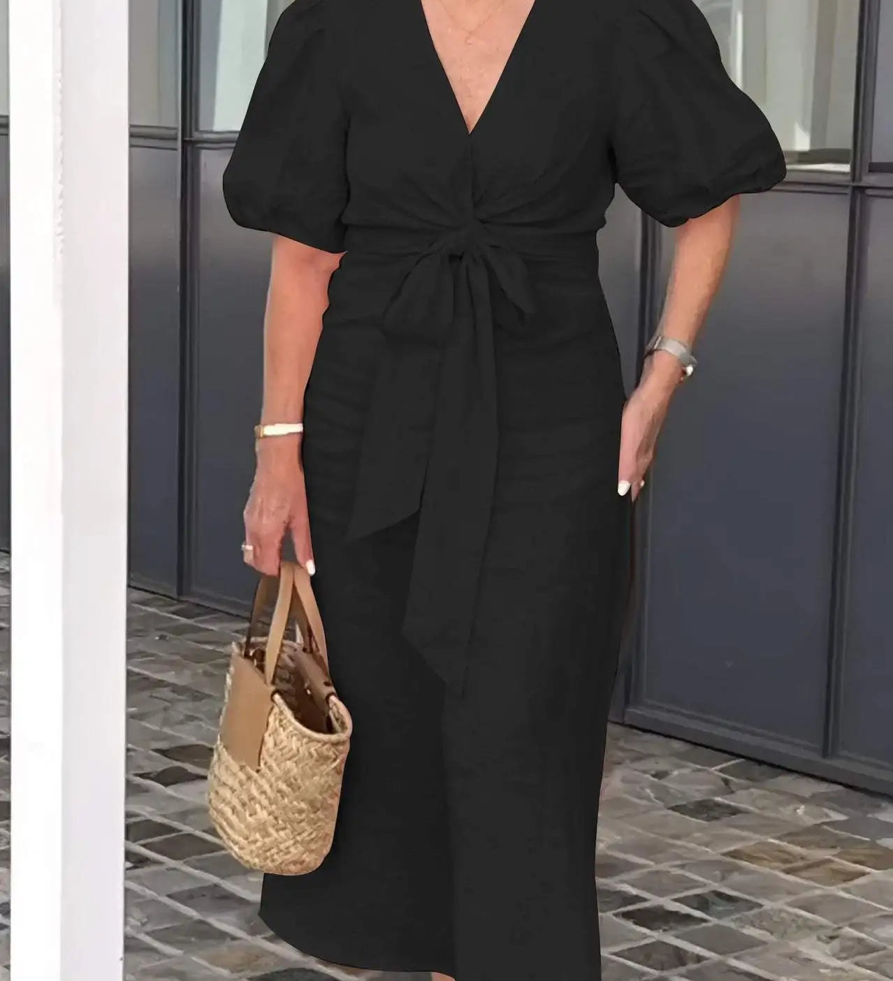 LYNORA | ELEGANTE MIDI JURK MET V-HALS