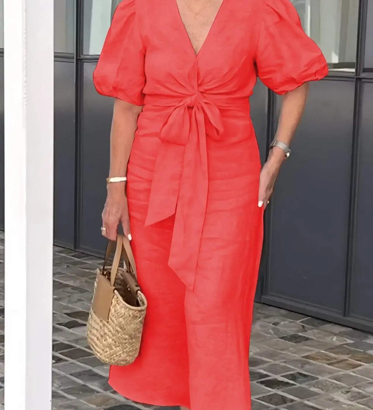 LYNORA | ELEGANTE MIDI JURK MET V-HALS