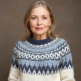 Saskia | Ecru Trui met Marineblauwe Accenten