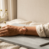 Sophie Sphere Roze — Koperen armband
